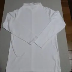 ホワイト ハイネック 長袖トップス