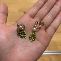 クローバー イヤリング 四つ葉 パール グリーン ハンドメイド