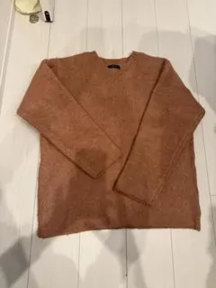 エモダ　Vネックニット