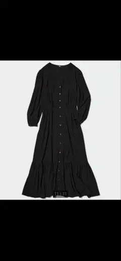 ブラックのロングワンピース（七分袖）