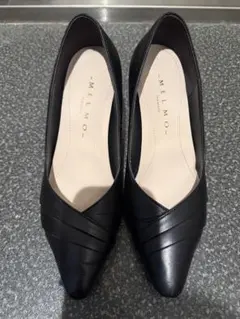 MELMO 黒パンプスのサムネイル