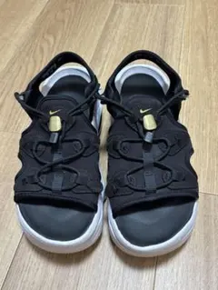 限定値下げ　NIKE AIR MAX KOKO SANDAL ブラック ゴールドのサムネイル
