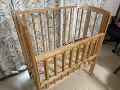 【美品】大和屋　リリト　ベビーベッドのサムネイル