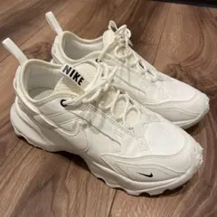 NIKE WMNS TC 7900 レディース　スニーカー ★美品　24cm