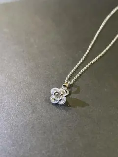 キラキラお花のシルバーニッケルフリーネックレス