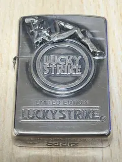 【未使用】97年製 ラッキーストライク LUCKY STRIKE Zippo 値下げ]【希少】97年製 Zippo LUCKY STRIKEパッケージ柄 - メルカリ