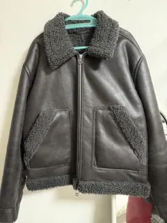 ボア襟付きブラックレザージャケット