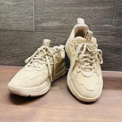 UGG CA1 ベージュ 厚底スニーカー