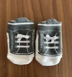 petit main スニーカー風ベビー靴下