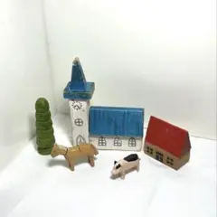 ドイツ ザイフェン ミニチュアセット 馬と豚+ 青い屋根の学校,赤い屋根の家,木