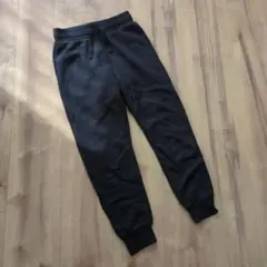 H&M 黒 スウェットパンツ EUR 134
