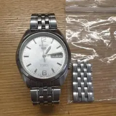 SEIKO 5 自動巻き腕時計 シルバー