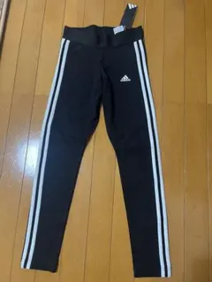 新品タグ付き　adidas レギンス　Mサイズ