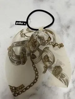 レディースヘアアクセサリー　ヘアゴム　シュシュ