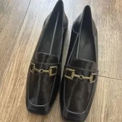 黒ローファー 金具付き スクエアトゥ