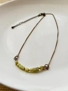 グリーン系シンプルネックレス