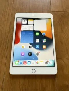 美品⭐︎iPad mini4 128GB シルバー 充電器付き Amazon.co.jp: 【整備済み品】 Apple iPad mini 4 Wi-Fi 128GB
