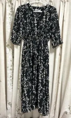＊新品＊me Jane カシュクール 半袖ワンピース 花柄ブラック フリーのサムネイル