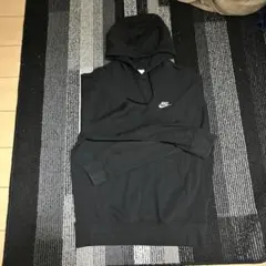 Nike ブラック パーカー