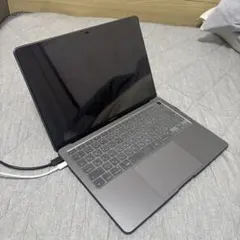ほぼ未使用品　大特価 Apple MacBook Air13 スペースグレー