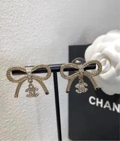 CHANEL シャネル リボンモチーフ ピアス メタル シルバーカラー 未使用品