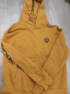 美品2022 gamechallengers Berlinフードパーカー