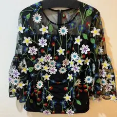 Chesty 花柄刺繍 長袖トップス ブラック サイズ1のサムネイル