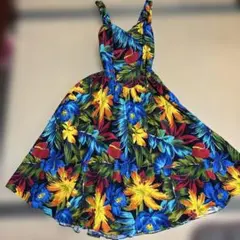 Hula Hawaii キャミワンピース ティアレ柄 裾フリル 日本製 - メルカリ