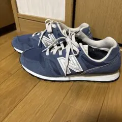 New Balance スニーカーWL373 ネイビー24cm
