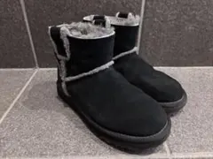 UGG ムートンブーツ ブラックのサムネイル