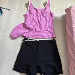 スポーツ用水着セット ピンクタンクトップ 黒ショートパンツ