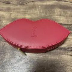 ［近々削除予定］ 新品同様＊YSL＊イブサンローラン＊唇型＊リップ型ポーチ＊赤