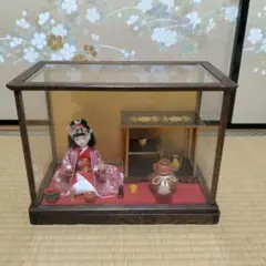 【即日発送】ひな飾り　人形と茶道具 　ガラスケース入り 工芸品 置物