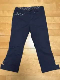 ネイビー クロップドパンツ 花柄ポケット