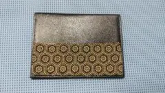 黒色牛革製、被せ式に白漆の印伝皮革を貼った写真、カード入れ 未使用品　レトロ