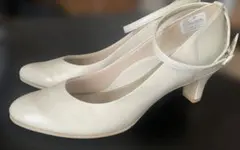 ヴェリココ　3Wayストラップパンプス　ホワイトベージュ