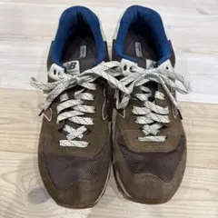 New Balance 574 ブラウン スニーカーのサムネイル
