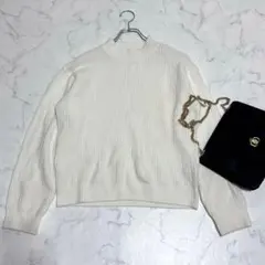 ユニクロ　ニット　セーター　ホワイト　【M】 リブ編み　レディース　フェミニン