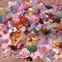 ✧︎増量中✧︎ ネイルパーツ デコ 40ｇ +おまけ付き サンリオなど