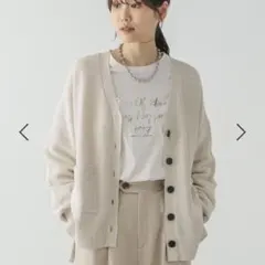 【新品タグ付】グローバルワーク　スッキレイVネックカーディガン長袖アイボリーラメ