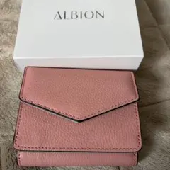新品未使用　ALBION ピンク 二つ折り財布のサムネイル