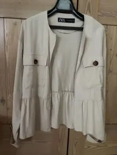 ペプラムサファリライトジャケット(ZARA)