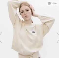 新品・未使用 GAP (W)ミニ GAPロゴスウェット・トレーナーのサムネイル
