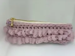 薄いピンクのファスナー付きポーチ ペンケース
