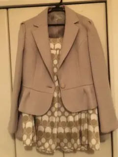 値下げ中⭐︎卒業式、入学式に！フォーマルスーツ　ベージュ11号