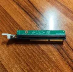 Lenovo Tiny ライザーカードのサムネイル