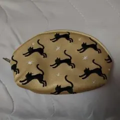 黒猫刺繍の金色ミニポーチ
