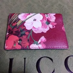 グッチ　ブルームス　フローラ　赤　パスケース　カード入れ　訳あり品