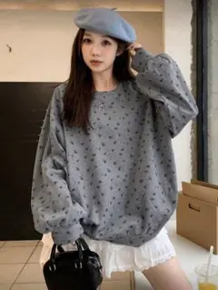 SHEIN　DAZY オーバーサイズ プルオーバー　スウェット　レディース
