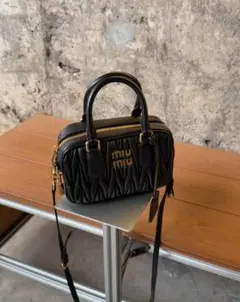 MIU MIU ショルダーバッグ ブラック